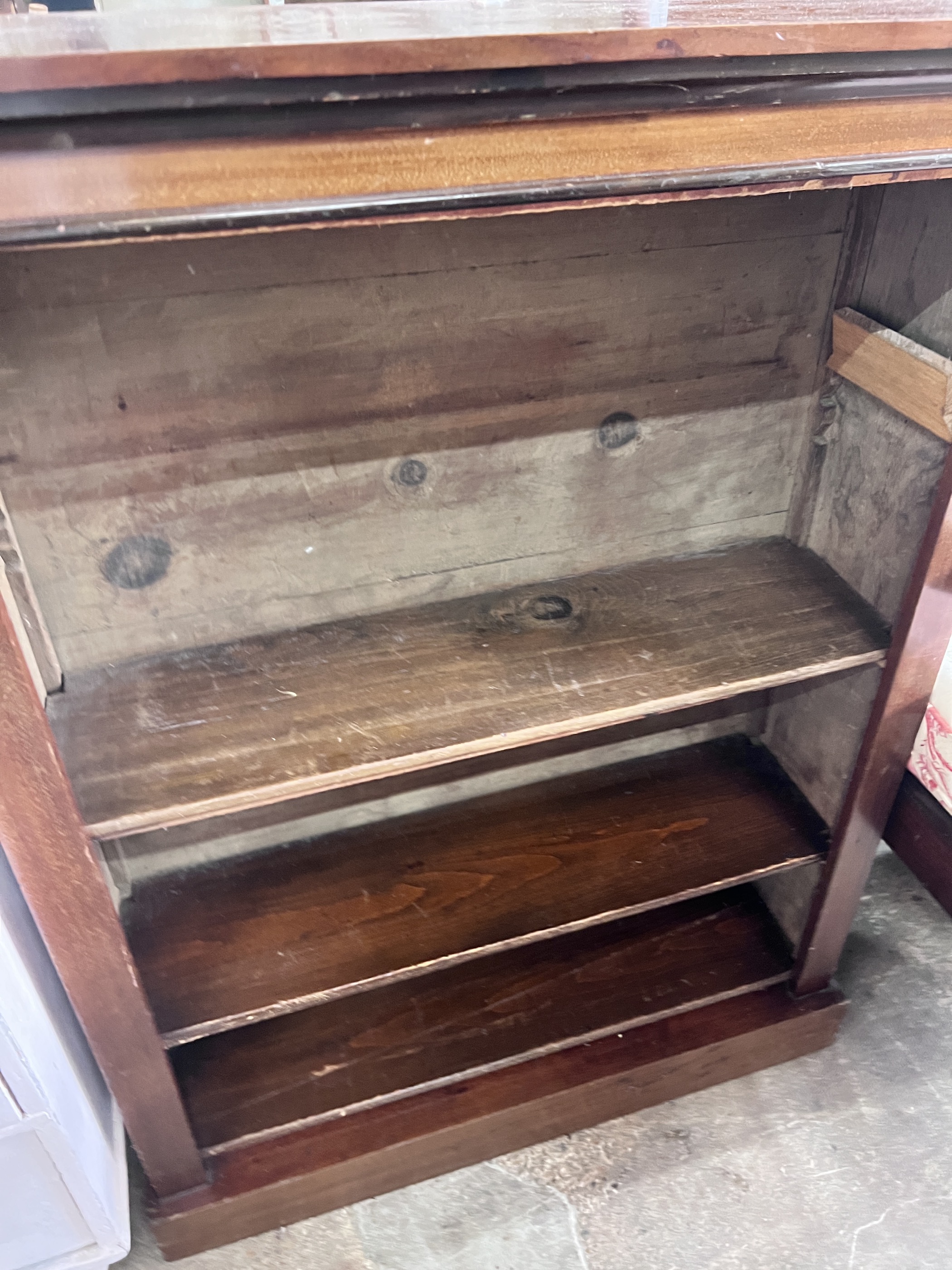 A late Victorian mahogany open bookcase, length 83cm, depth 28cm, height 109cm